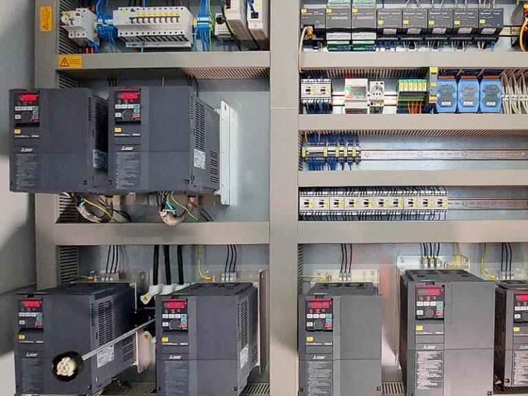 Anlagenbetrieb Automation Steuerungsrack